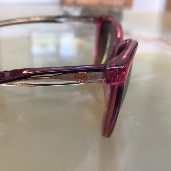 Gucci Sunglasses - Picture 5 of 5
